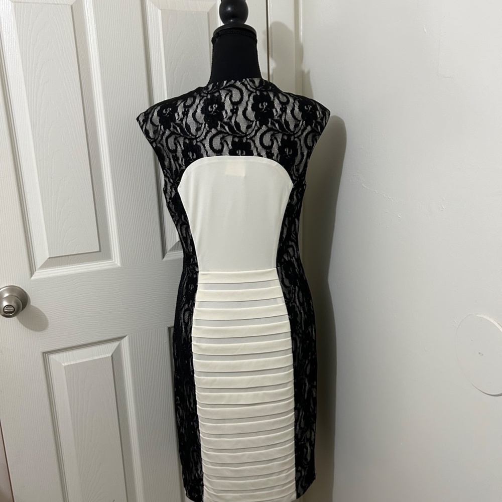 Cache NWT Vintage Black Lace and Cream Ruffled Pencil Midi Dress Size 10 - Picture 3 of 9